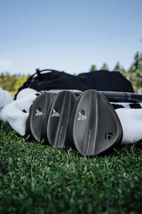 Taylor Made Milled Grind 5 Wedge, Charcoal Finish, Stahlschaft, Herren Rechtshand