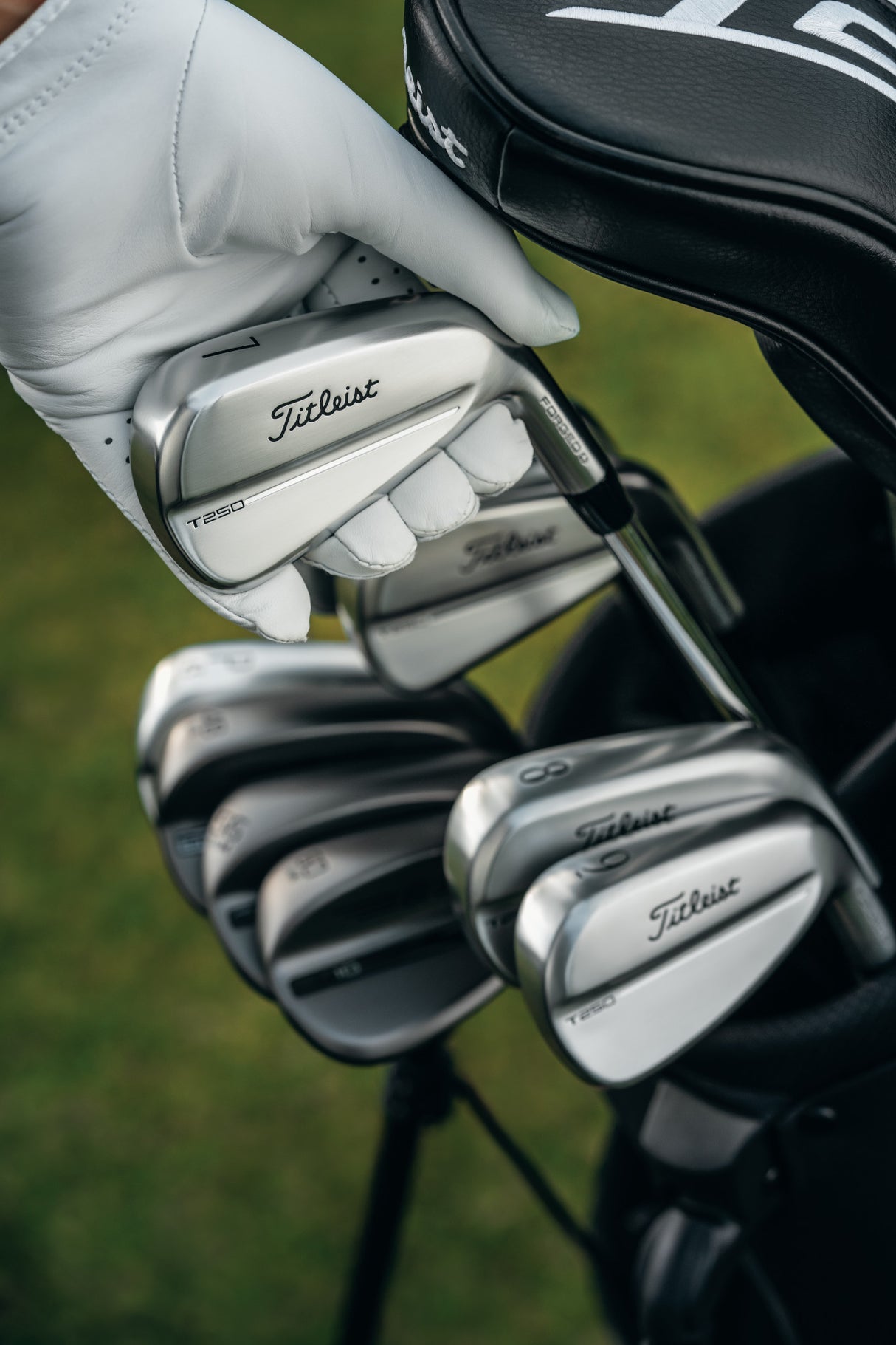 Titleist T250 Eisen, Stahlschaft, Herren Rechtshand - Golflaedchen.de
